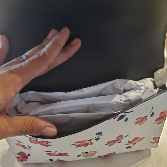 NWT Kate spade flower bag - Picture 4 of 7